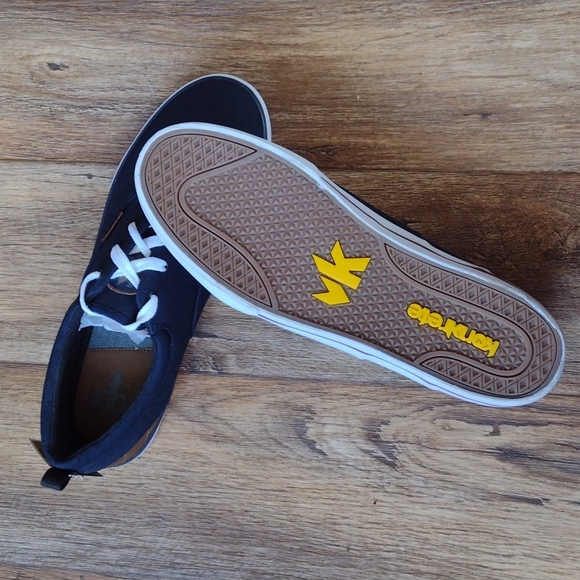 Skate shoes size 12 - Picture 2 of 4